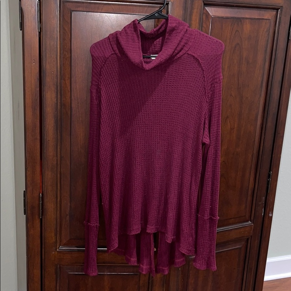 Sweater with back slit